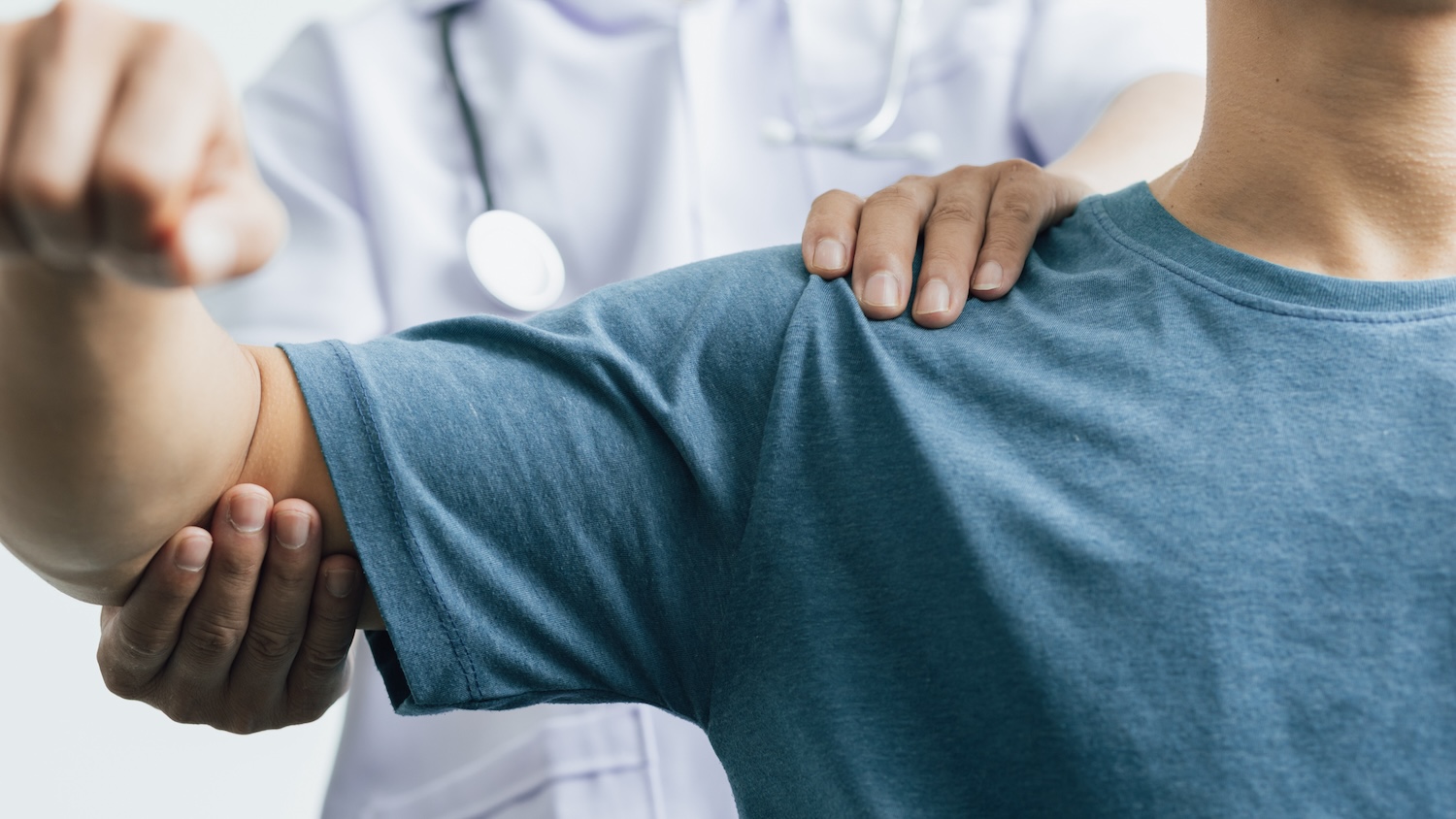 Non-Surgical Shoulder Pain Treatment